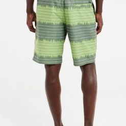 Protest Beachshorts " PRTAUCKLEY In AlgaeGreen 12 Protest Beachshorts " PRTAUCKLEY In AlgaeGreen -protest shop protest beachshorts prtauckley in algaegreen 3