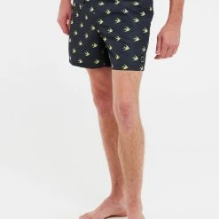 Protest Beachshorts " PRTBADDOW In True Black 10 Protest Beachshorts " PRTBADDOW In True Black -protest shop protest beachshorts prtbaddow in true black 1