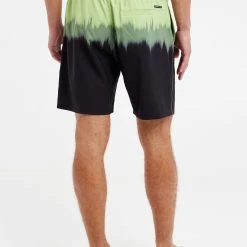Protest Beachshorts " PRTCAGNES In AlgaeGreen -protest shop protest beachshorts prtcagnes in algaegreen 3