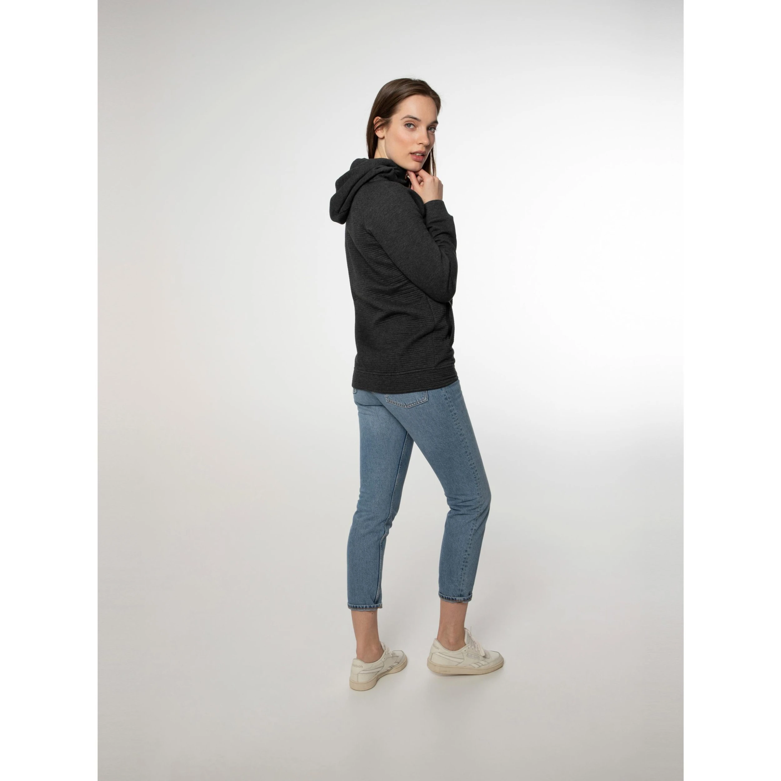 Protest Kapuzenjacke NXG GRACYE In True Black 9 Protest Kapuzenjacke NXG GRACYE In True Black – Bild 7