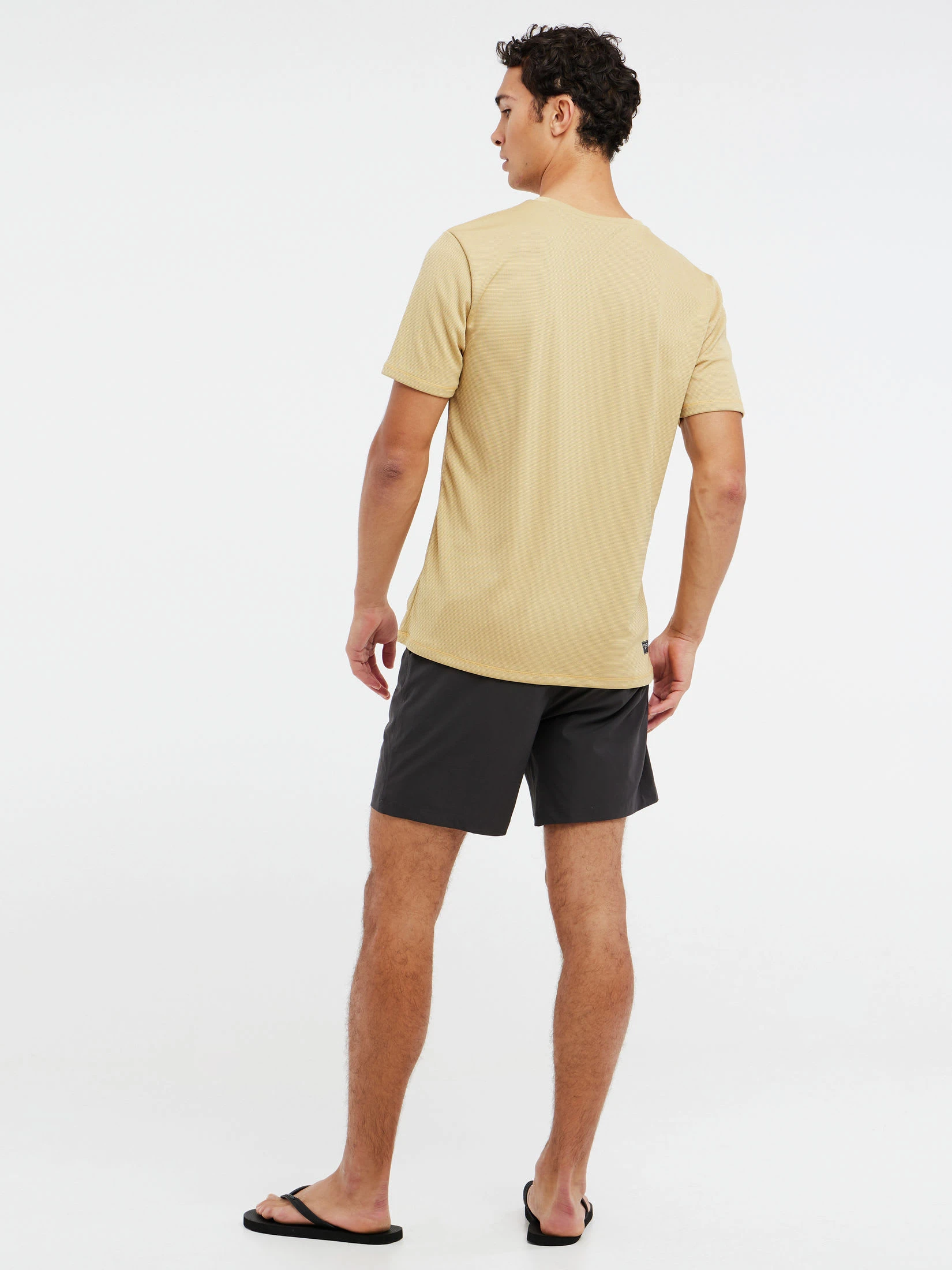 Protest Kurzarm-Rashguard " PRTLEGUNDI In ButterYellow 9 Protest Kurzarm-Rashguard " PRTLEGUNDI In ButterYellow – Bild 7