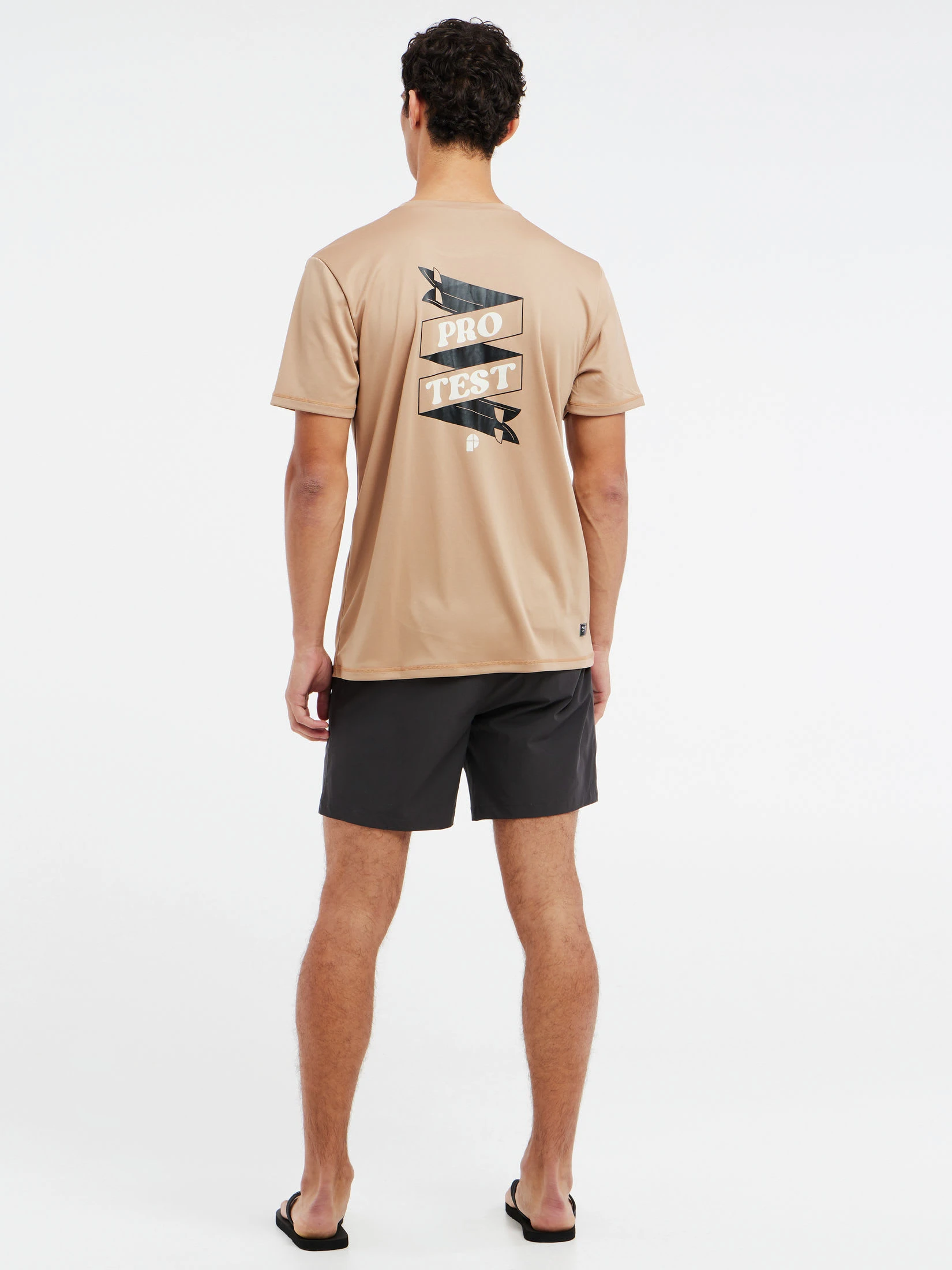 Protest Kurzarm-Rashguard " PRTPRETA In SealBeige 8 Protest Kurzarm-Rashguard " PRTPRETA In SealBeige – Bild 6