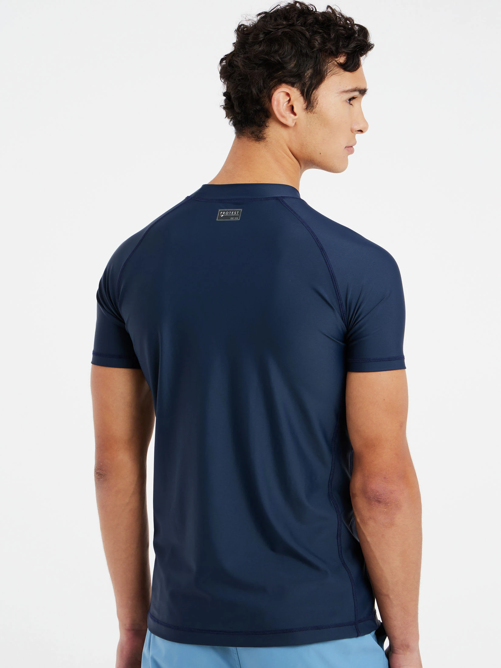 Protest Rashguard Short Sleeve " PRTCATER In Night Skyblue 6 Protest Rashguard Short Sleeve " PRTCATER In Night Skyblue – Bild 4