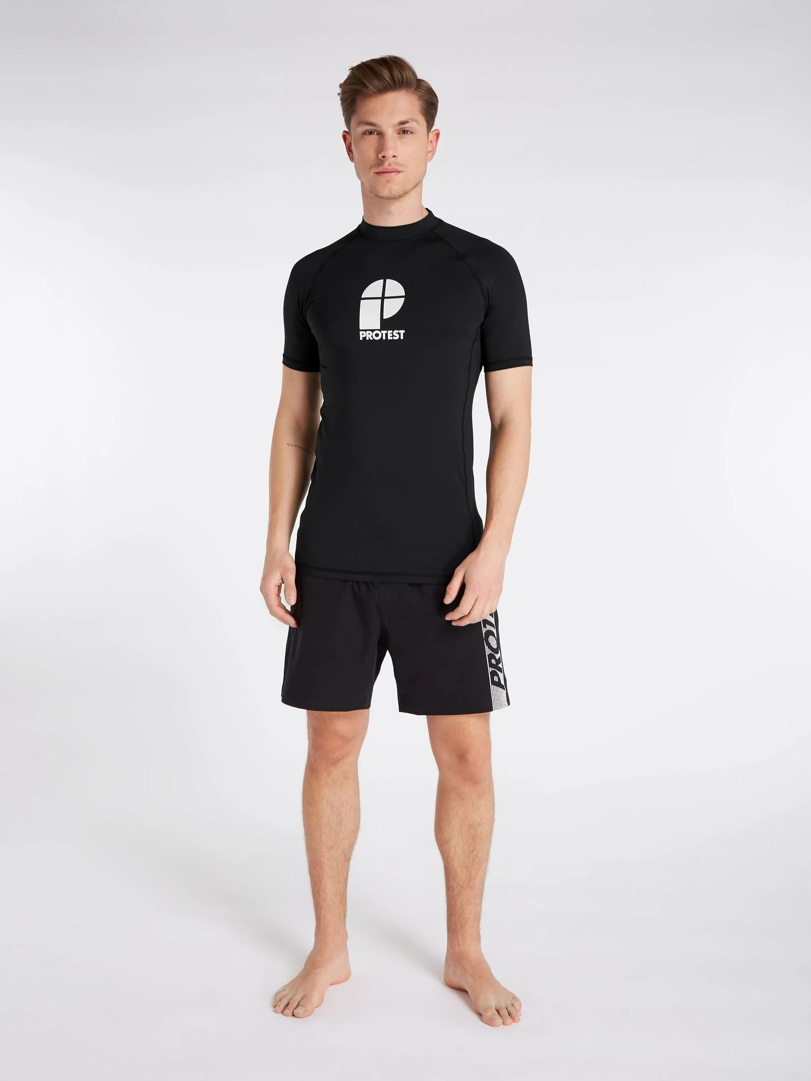 Protest Rashguard Short Sleeve " PRTCATER In True Black 5 Protest Rashguard Short Sleeve " PRTCATER In True Black – Bild 3