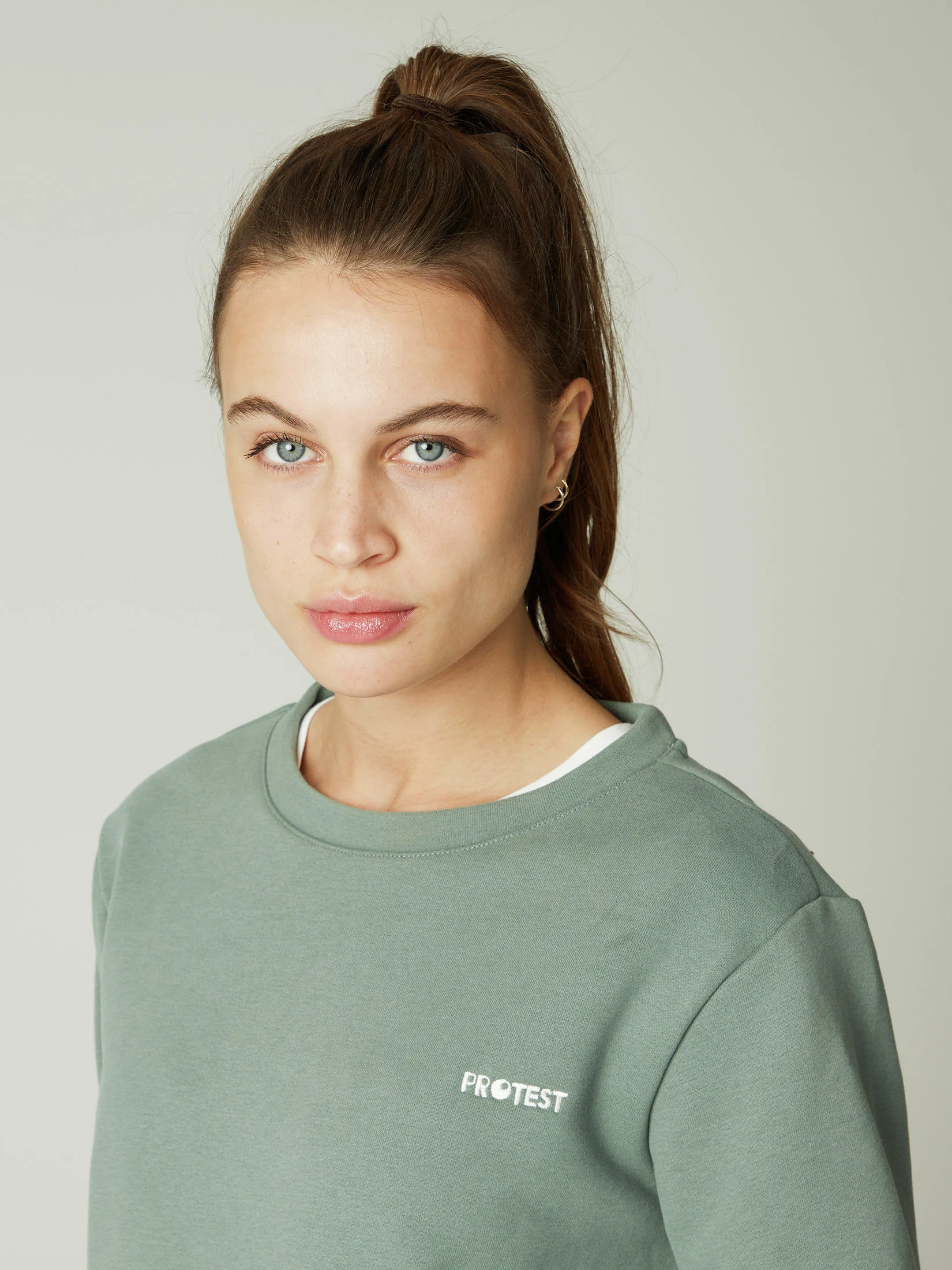 Protest Sweatshirt " PRTMANSIRI In Glass Bottlegreen 8 Protest Sweatshirt " PRTMANSIRI In Glass Bottlegreen – Bild 6