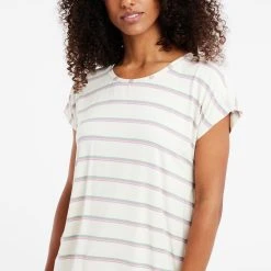 Protest T-shirt " PRTBAHARI In Green Baygreen 14 Protest T-shirt " PRTBAHARI In Green Baygreen -protest shop protest t shirt prtbahari in green baygreen 5