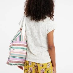 Protest T-shirt " PRTELLES 23 In Kitoffwhite 12 Protest T-shirt " PRTELLES 23 In Kitoffwhite -protest shop protest t shirt prtelles 23 in kitoffwhite 3