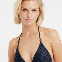 Protest Triangel-Bikini Cheeky " PRTIQUITOS 23 In True Black 14 Protest Triangel-Bikini Cheeky " PRTIQUITOS 23 In True Black -protest shop protest triangel bikini cheeky prtiquitos 23 in true black 5